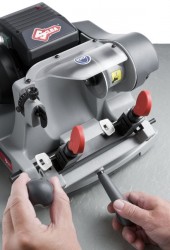 Silca Fastbit 2 Key Cutting Machine for Safe Keys D844063ZB - 4